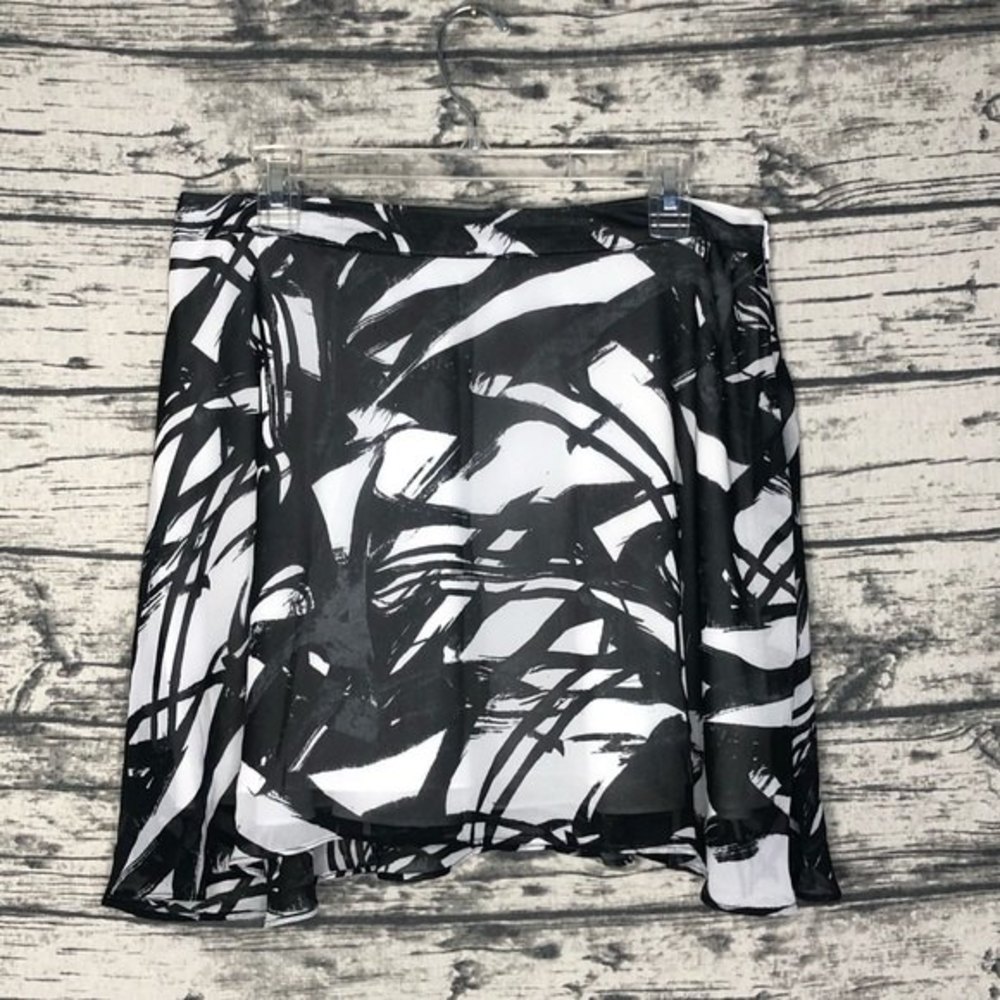 Vinco Camuto Black & White Skirt Size M